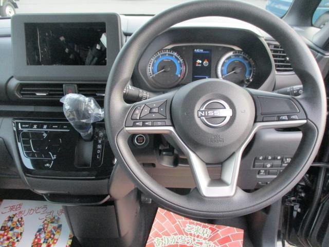 
								NISSAN ROOX full									