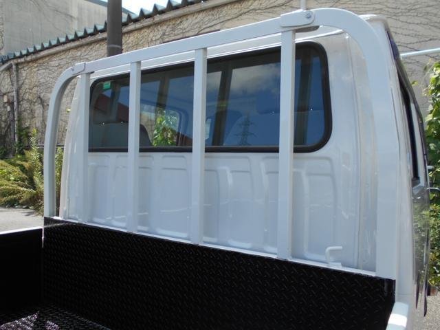 
								ISUZU ELF TRUCK full									