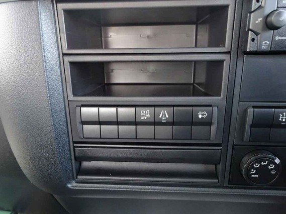 
								MITSUBISHI FUSO full									