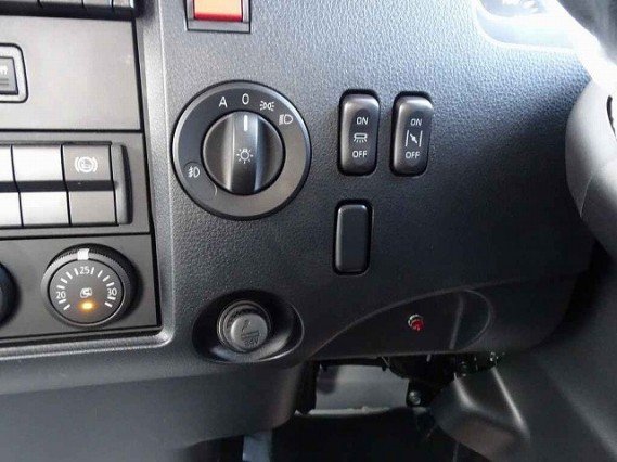 
								MITSUBISHI FUSO full									