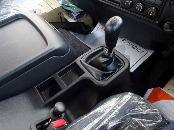 
								MITSUBISHI FUSO full									