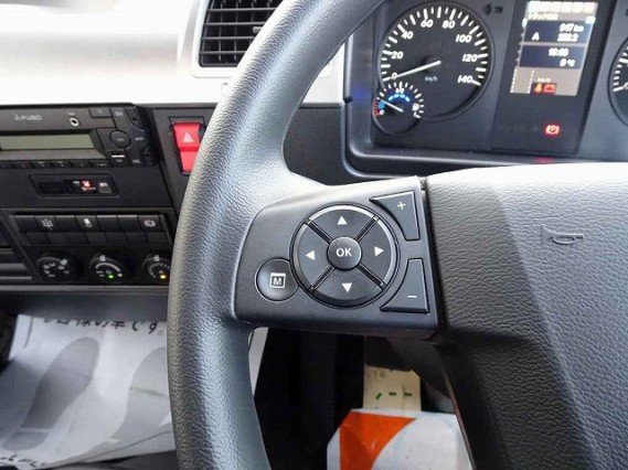 
								MITSUBISHI FUSO full									