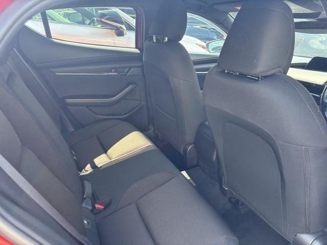 
								MAZDA3 FASTBACK full									