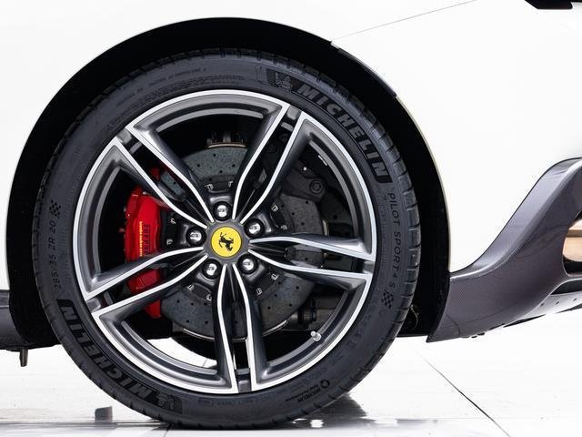 
								FERRARI full									