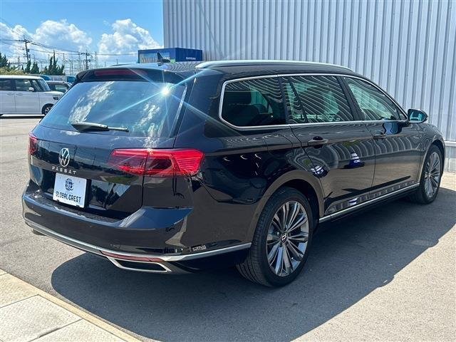 
								VOLKSWAGEN PASSAT VARIANT full									