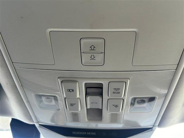 
								VOLKSWAGEN PASSAT VARIANT full									
