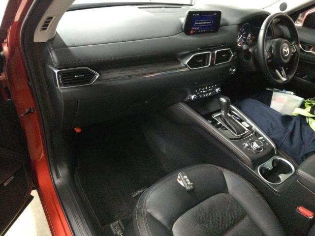 
								MAZDA CX-5 full									