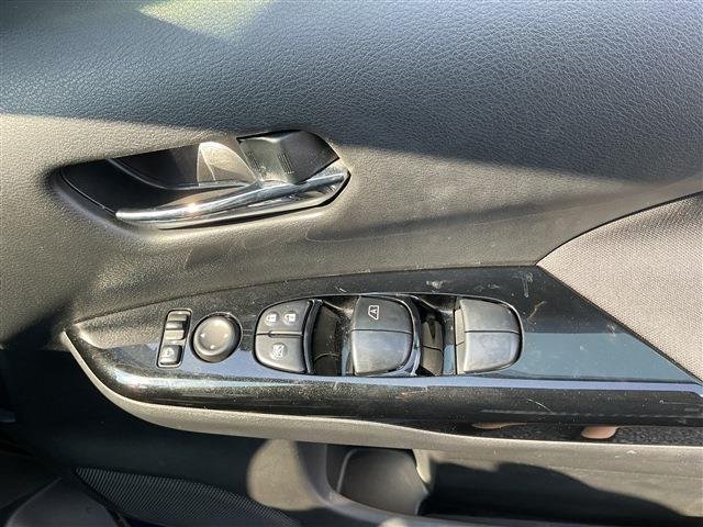 
								NISSAN SERENA full									