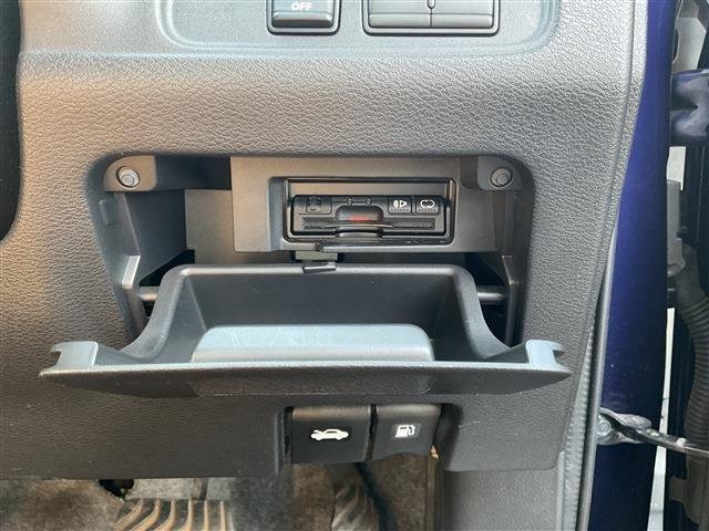 
								NISSAN SERENA full									