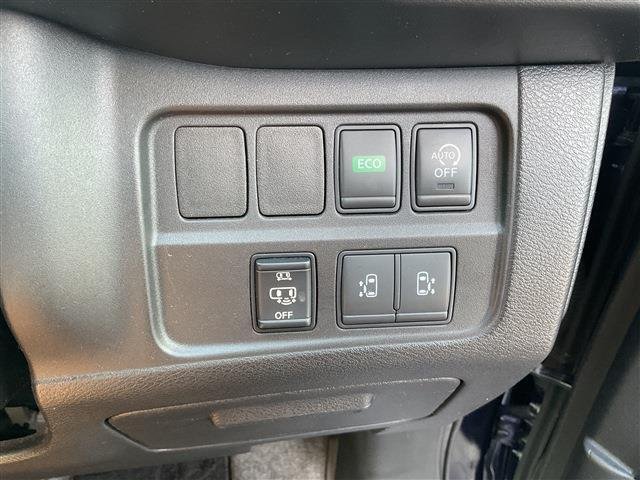 
								NISSAN SERENA full									