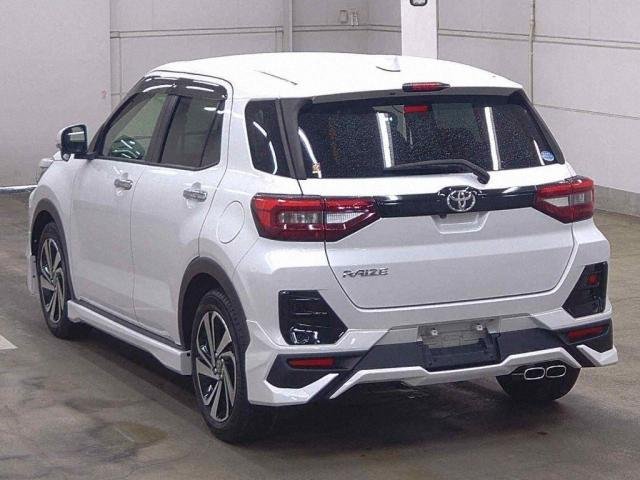 
								TOYOTA RAIZE full									