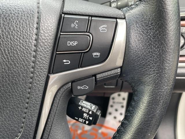 
								TOYOTA CROWN HYBRID full									
