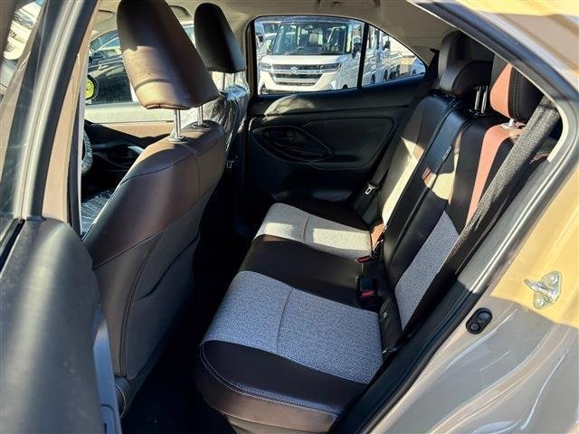 
								TOYOTA YARIS CROSS full									