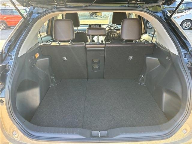 
								TOYOTA YARIS CROSS full									