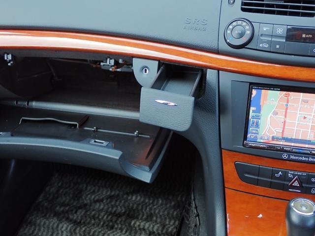 
								MERCEDES BENZ E-CLASS 380 full									