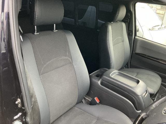 
								TOYOTA HIACE VAN full									