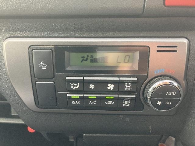 
								TOYOTA HIACE VAN full									