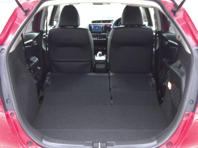
								HONDA FIT HYBRID full									
