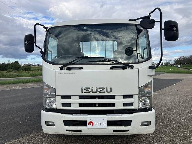 
								ISUZU FORWARD full									
