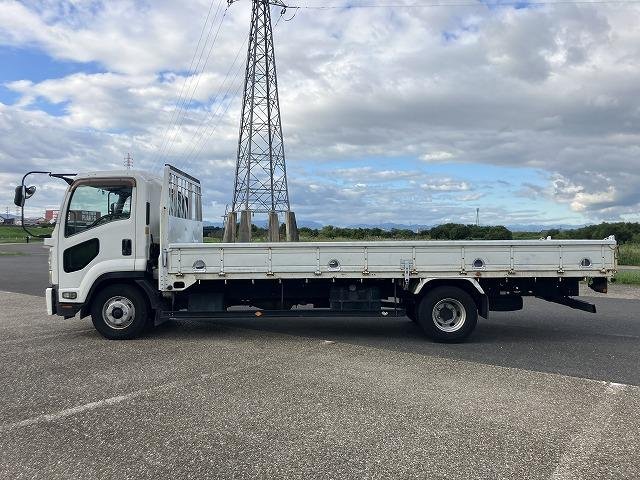 
								ISUZU FORWARD full									