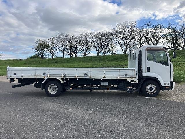 
								ISUZU FORWARD full									