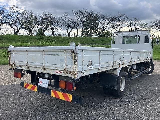 
								ISUZU FORWARD full									