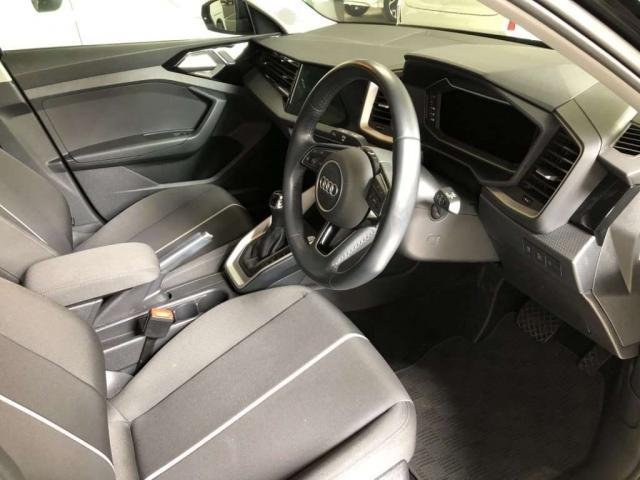 
								AUDI A1 SPORTBACK full									