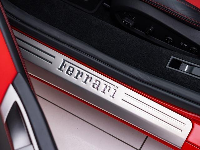 
								Ferrari full									