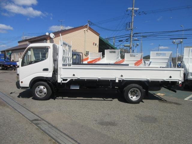 
								TOYOTA DYNA TRUCK full									