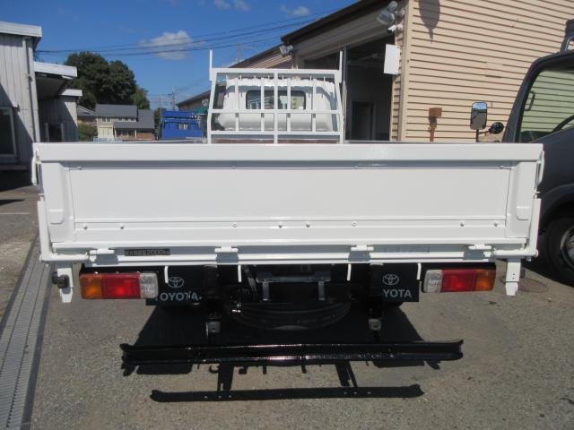 
								TOYOTA DYNA TRUCK full									
