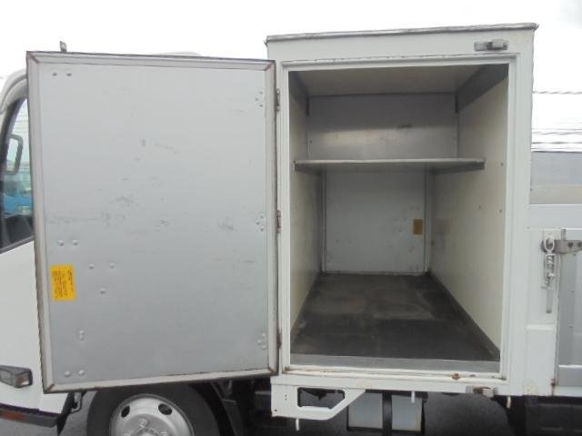 
								ISUZU ELF TRUCK full									