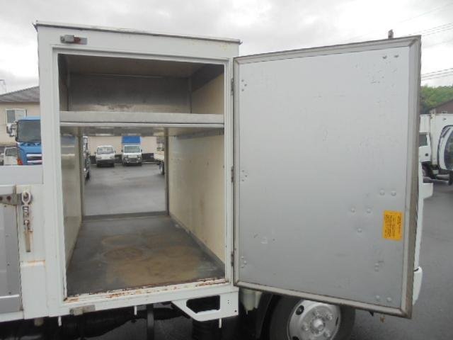 
								ISUZU ELF TRUCK full									