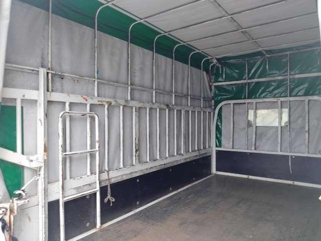 
								ISUZU ELF TRUCK full									