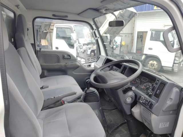 
								ISUZU ELF TRUCK full									