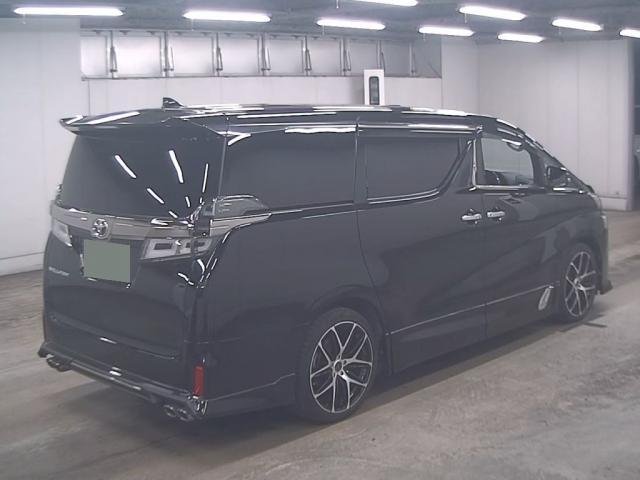
								TOYOTA VELLFIRE full									