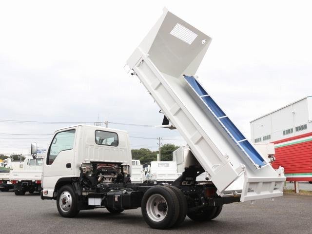 
								ISUZU ELF TRUCK full									