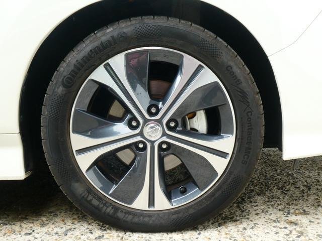 
								NISSAN LEAF full									