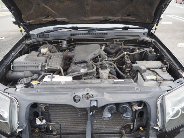 
								TOYOTA HILUX SURF full									