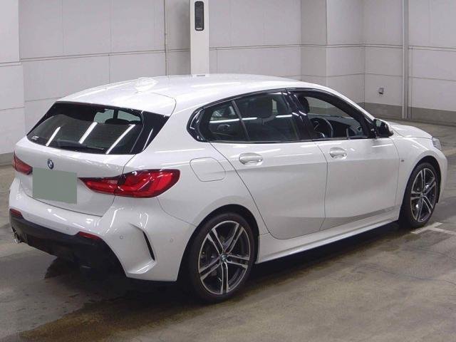 
								BMW 1 SERIES full									