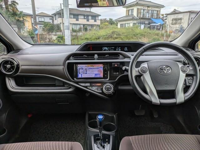 
								TOYOTA AQUA full									