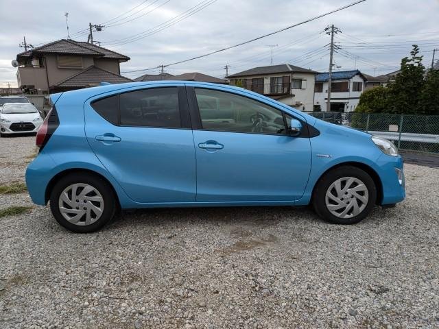 
								TOYOTA AQUA full									