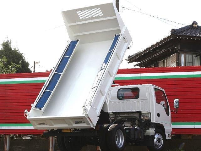 
								ISUZU ELF TRUCK full									