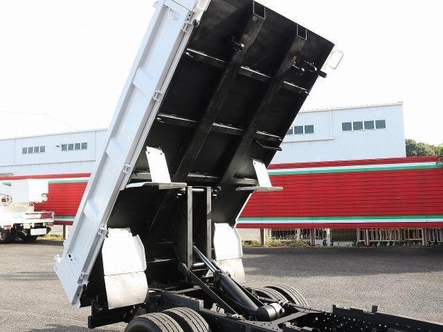 
								ISUZU ELF TRUCK full									