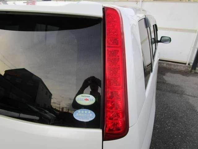 
								TOYOTA ISIS full									