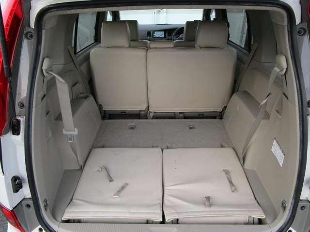 
								TOYOTA ISIS full									