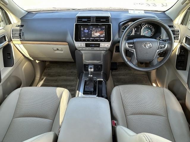 
								TOYOTA LAND CRUISER PRADO full									