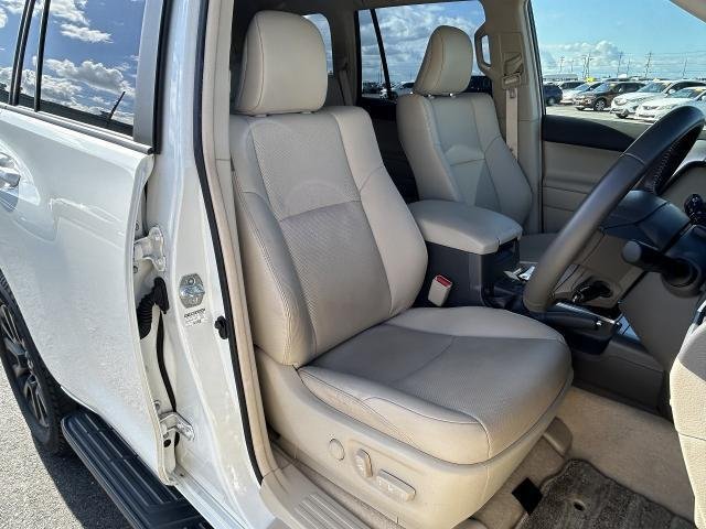 
								TOYOTA LAND CRUISER PRADO full									
