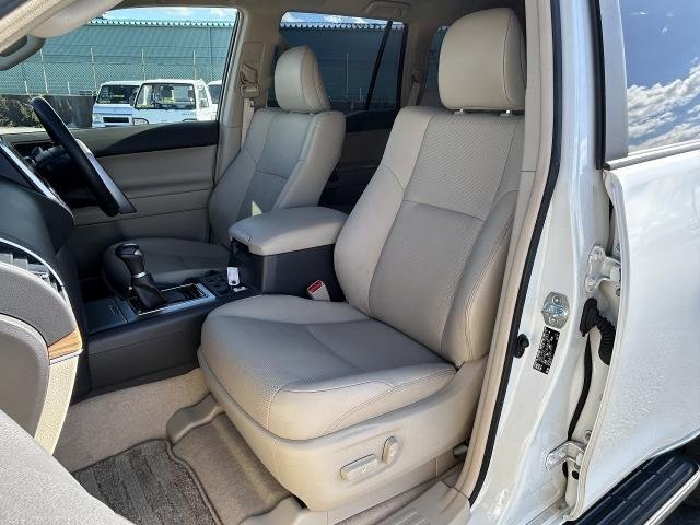 
								TOYOTA LAND CRUISER PRADO full									
