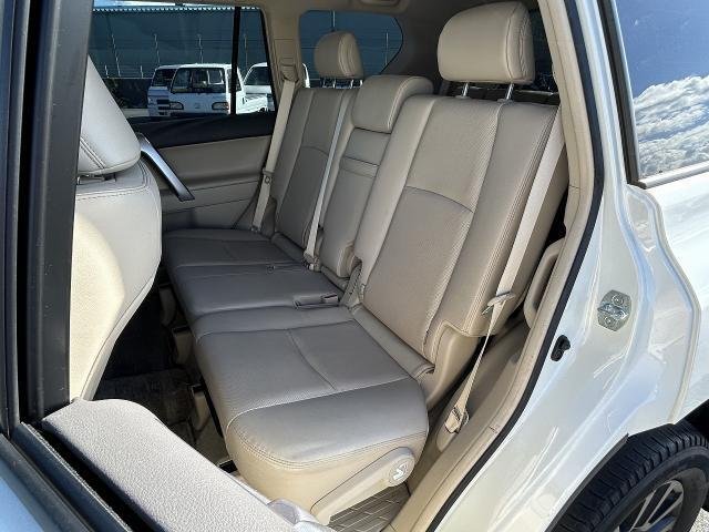 
								TOYOTA LAND CRUISER PRADO full									