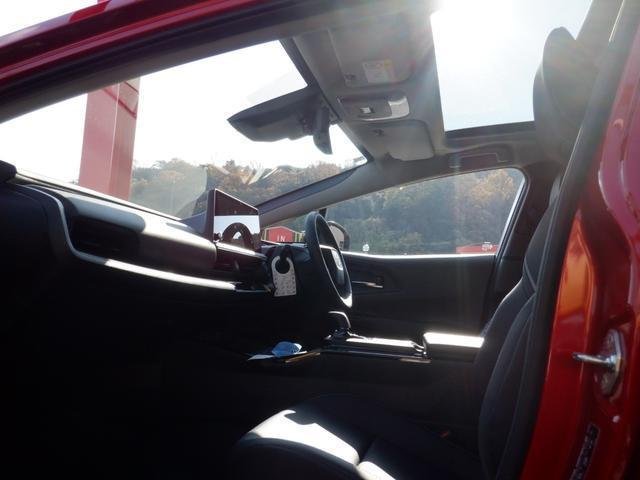 
								TOYOTA PRIUS full									